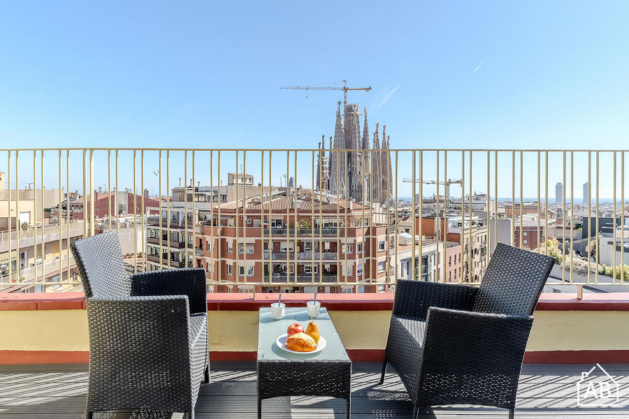 AB Sagrada Família Comfort - Apartment mit privater Terrasse und Blick auf die Sagrada Familia - AB Apartment Barcelona