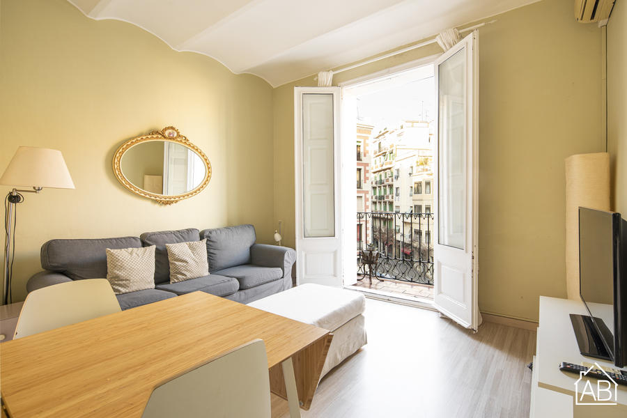 AB Centric Apolo - Chic Two-Bedroom Apartment in Artistic and Cosmpolitan Raval Quarter - AB Apartment Barcelona