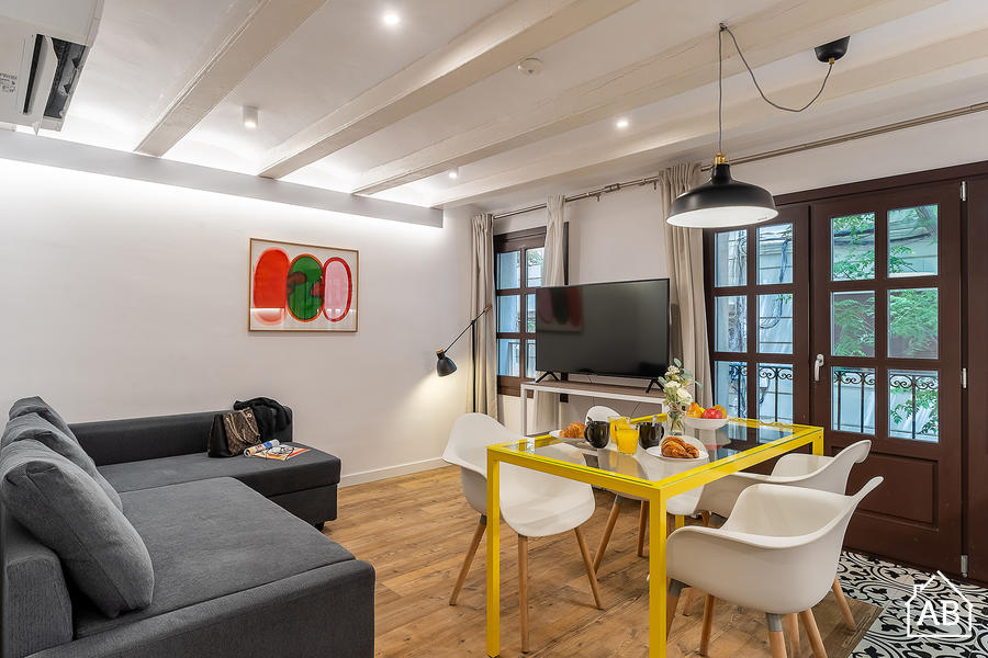 AB Eixample Batllo - Kürzlich renovierte Zwei-Zimmer-Wohnung in Eixample mit Balkon - AB Apartment Barcelona