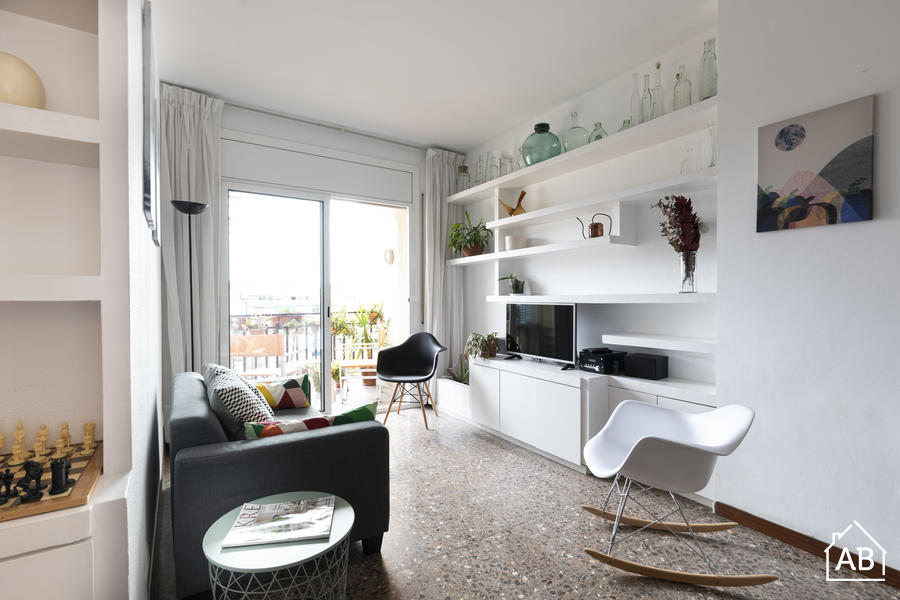 AB Gaudi - Spacious 4-bedroom apartment near the Sagrada Familia with balcony - AB Apartment Barcelona