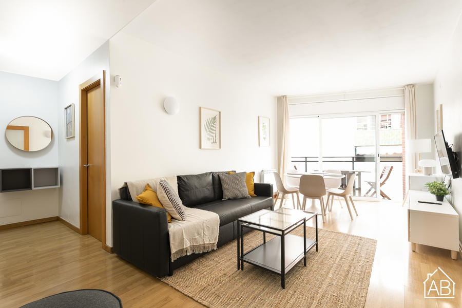 AB Santa Coloma I - 3-Bedroom Apartment with Balcony in North Barcelona - AB Apartment Barcelona