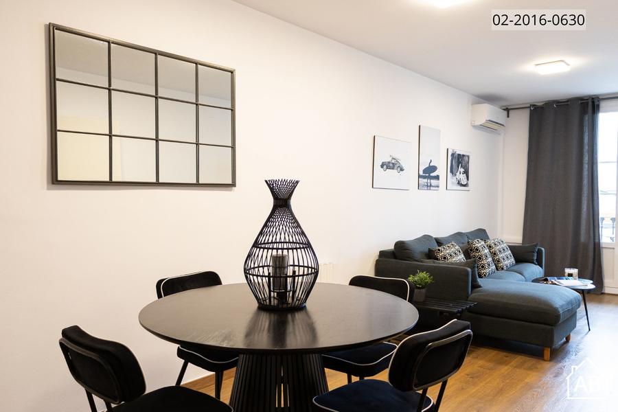 AB Eixample Calabria V-II -  Cosy 2-bedroom Apartment with a Private Balcony in Eixample - AB Apartment Barcelona