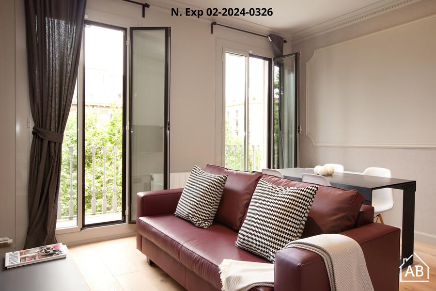 AB Casa Saltor - Lussuoso Appartamento con 2 Camere e Balcone in Centro Città - AB Apartment Barcelona