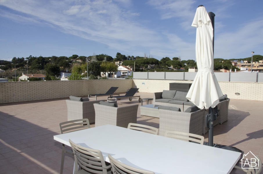 AB Sant Antoni Calonge II - شقة جميلة على كوستا برافا مع شرفة خاصة كبيرة وحمام سباحة المجتمعAB Apartment Barcelona - 