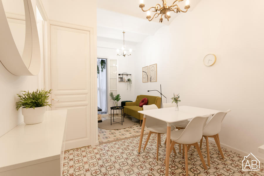 AB Joan Miro 2 Bedrooms Apartment - Charming 2 Bedroom Apartment close to MontjuïcAB Apartment Barcelona - 