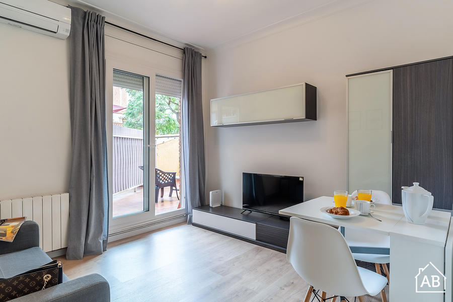 AB Malats - Sant Andreu - Charming 3-Bedroom Apartment with Private Terrace in Sant Andreu - AB Apartment Barcelona